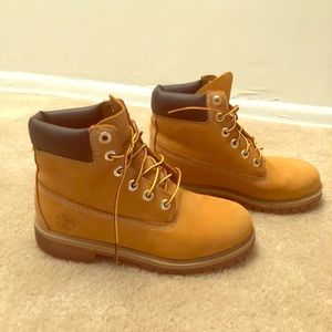 Timberland boots size 5.5 (7 1/2-8 women’s)